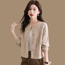 Short sweaters for women in spring and autumn, knitted cardigans for small stature, high-end woolen sweaters, popular styles with skirts, tops, and jackets