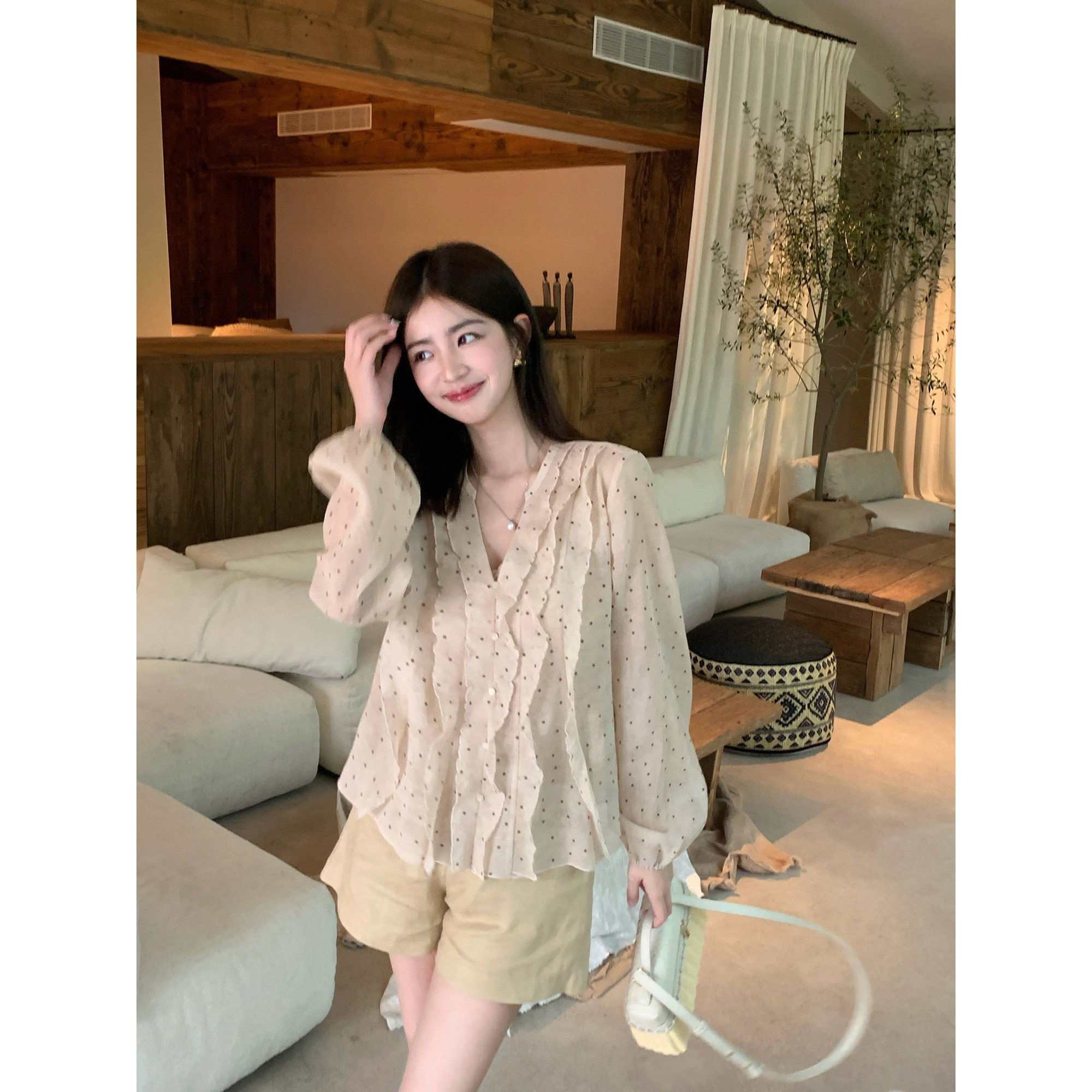 YUYU WANG【Polka Dot】French Gentle Style V-Neck Ruffled Polka Dot Shirt for Women - Versatile and Slimming Top
