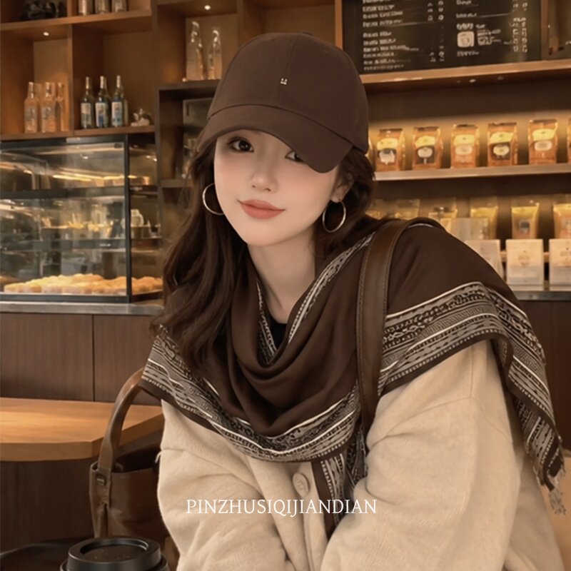 Elegant large triangle shawl scarf for women, high-end style, 2026 autumn/winter new style, paisley flower fashion accessory, versatile scarf