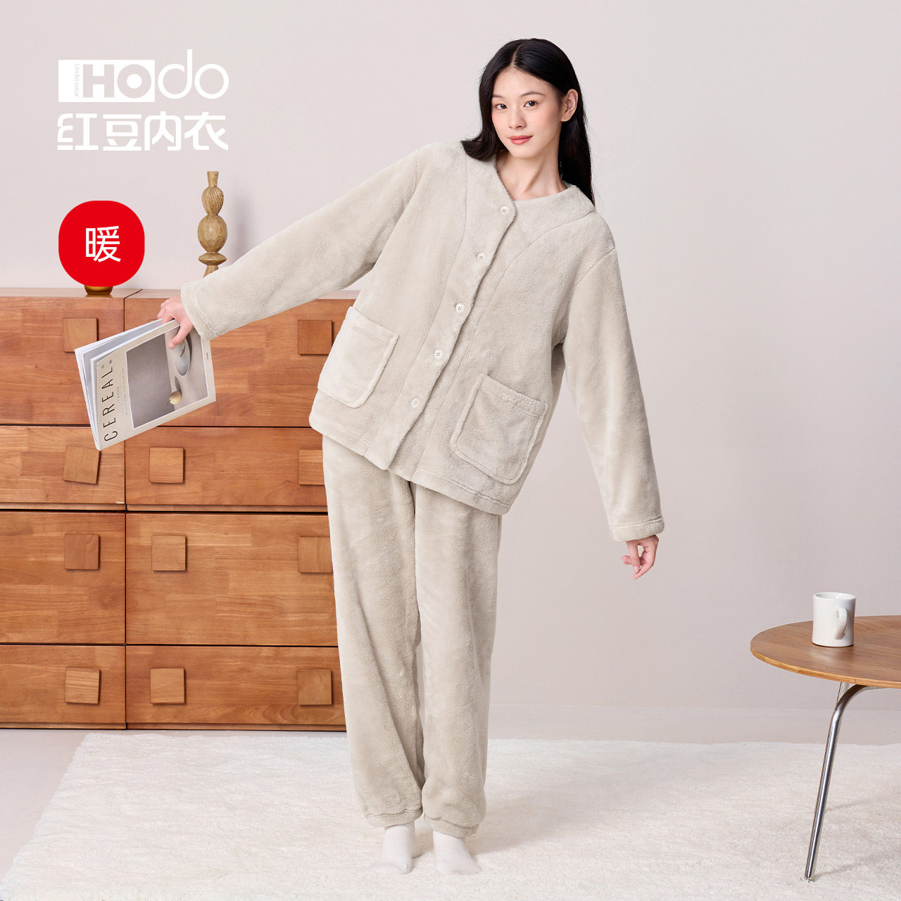 Womens flannel pajamas red bean antistatic can be worn outside