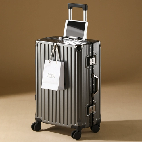 Универсальный чемодан, держатель для стакана