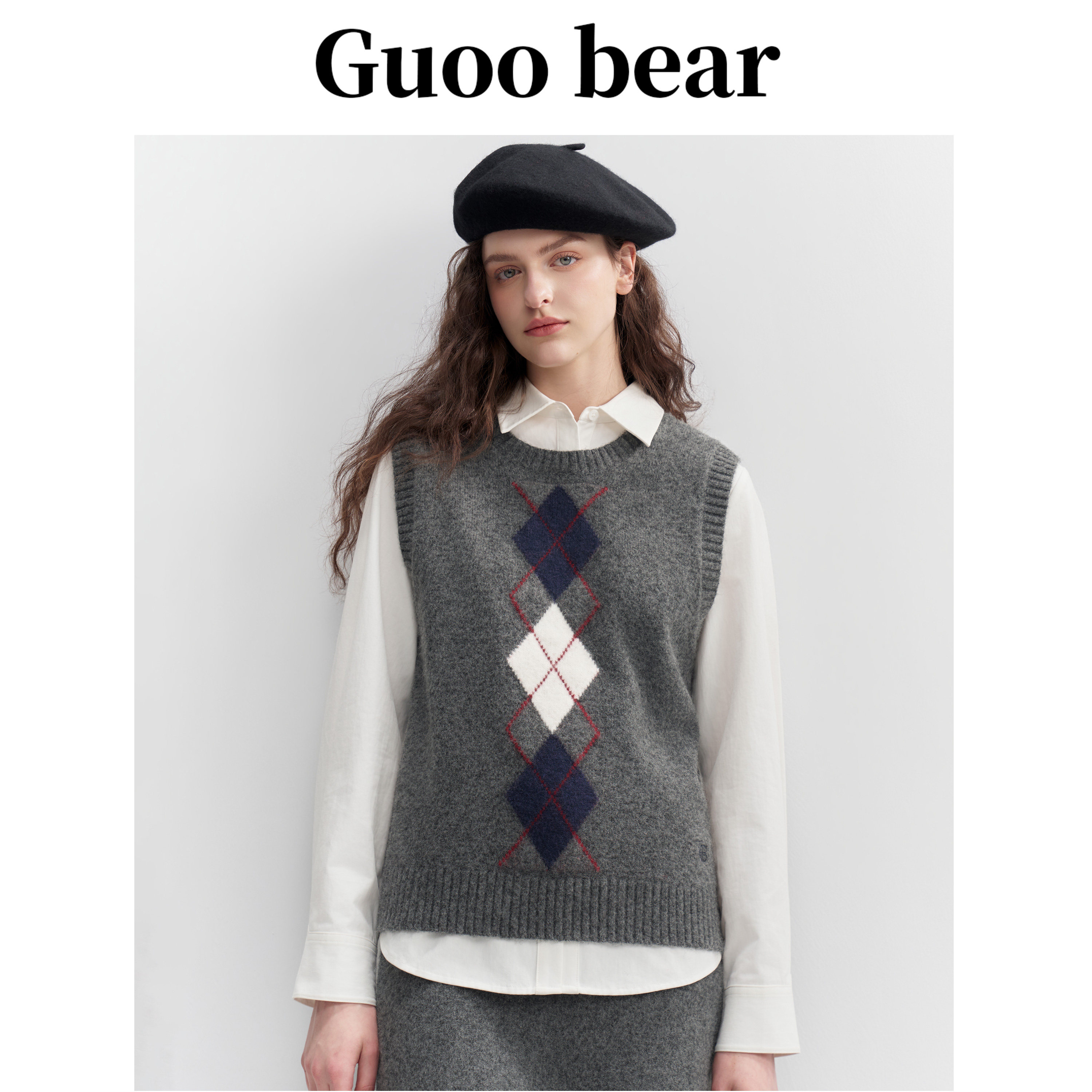 Guoobear Women's Diamond Pattern Knitted Vest, 2026 Autumn/Winter, Round Neck, Sleeveless, Preppy Style Layered Top
