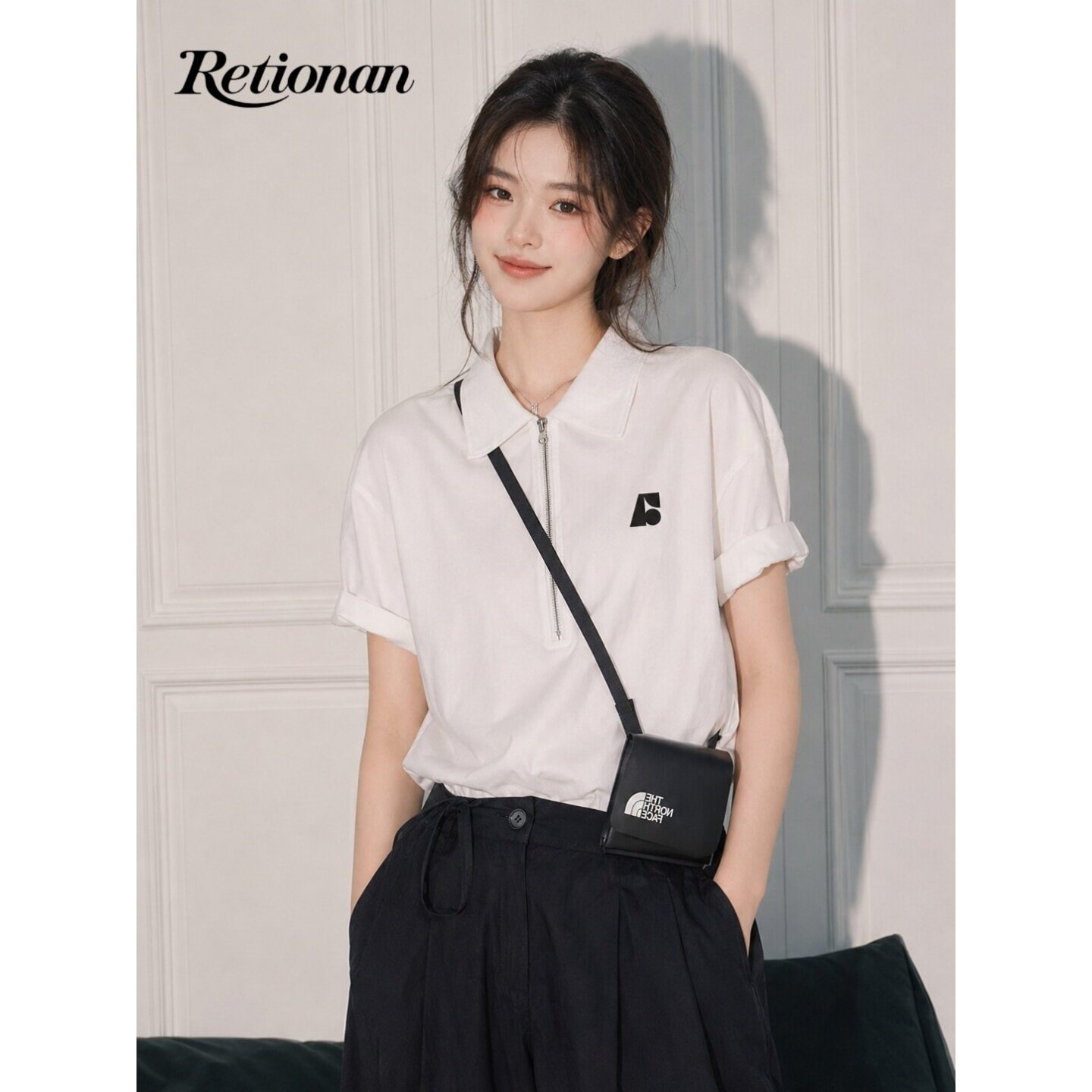Korean import Retionan Korean-style chic and relaxed zip-up short-sleeved polo shirt with collar.