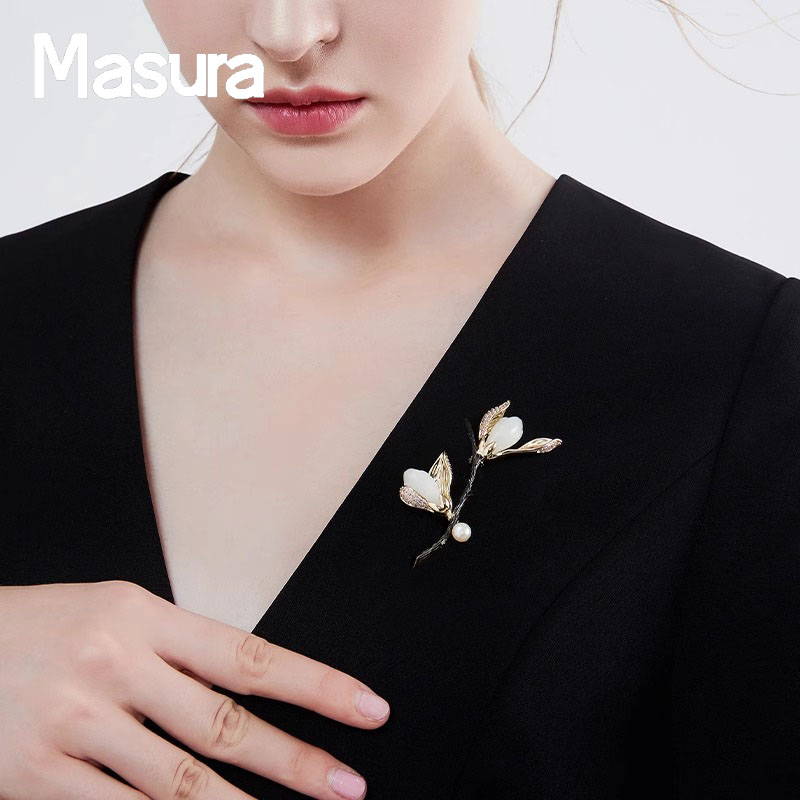 Брошь Masura light luxury с цветком магнолии и Тяньюй, женская брошь высокого класса с нишевым дизайном, аксессуары для одежды и костюмов