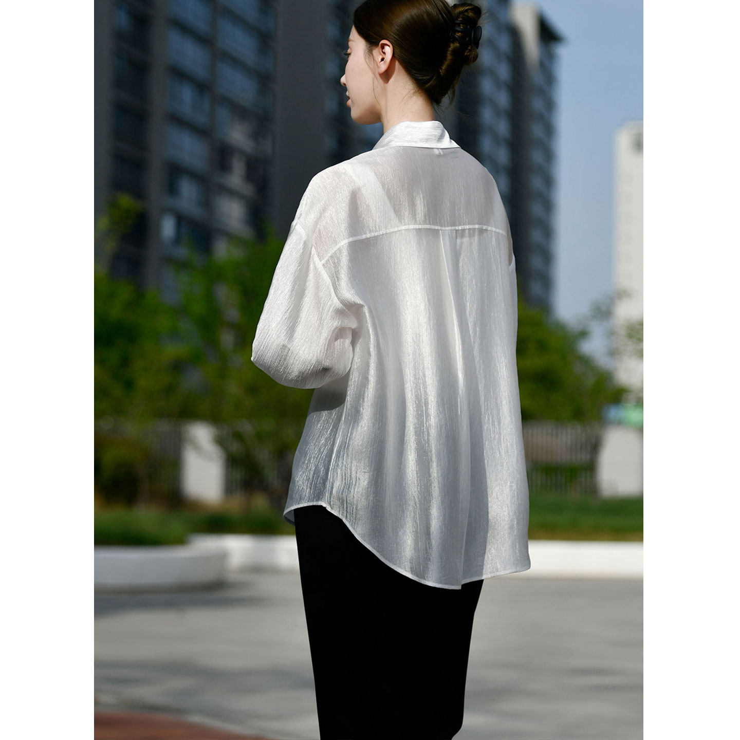 2025 New Summer Thin Acetate Ice Silk Sunscreen Shirt for Women, Loose Fit, Casual, Versatile, Wrinkle-Resistant, High-End Outerwear