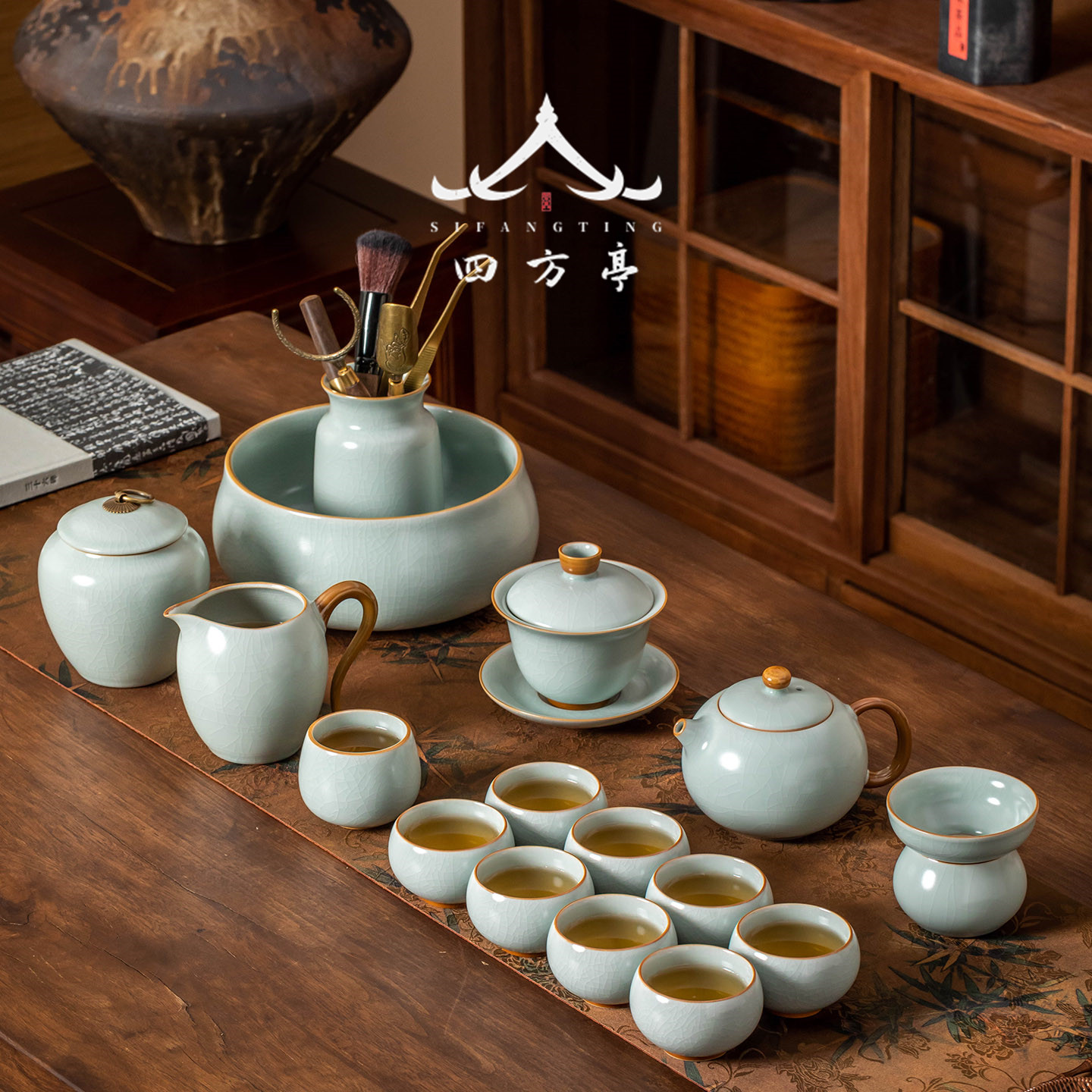 Ru Kiln Kung Fu tea set 2026 новый бытовой чайный сервиз для питья, чаша с чайной крышкой, заварочный чайник, чайная чашка, керамика высокого класса легкой роскоши
