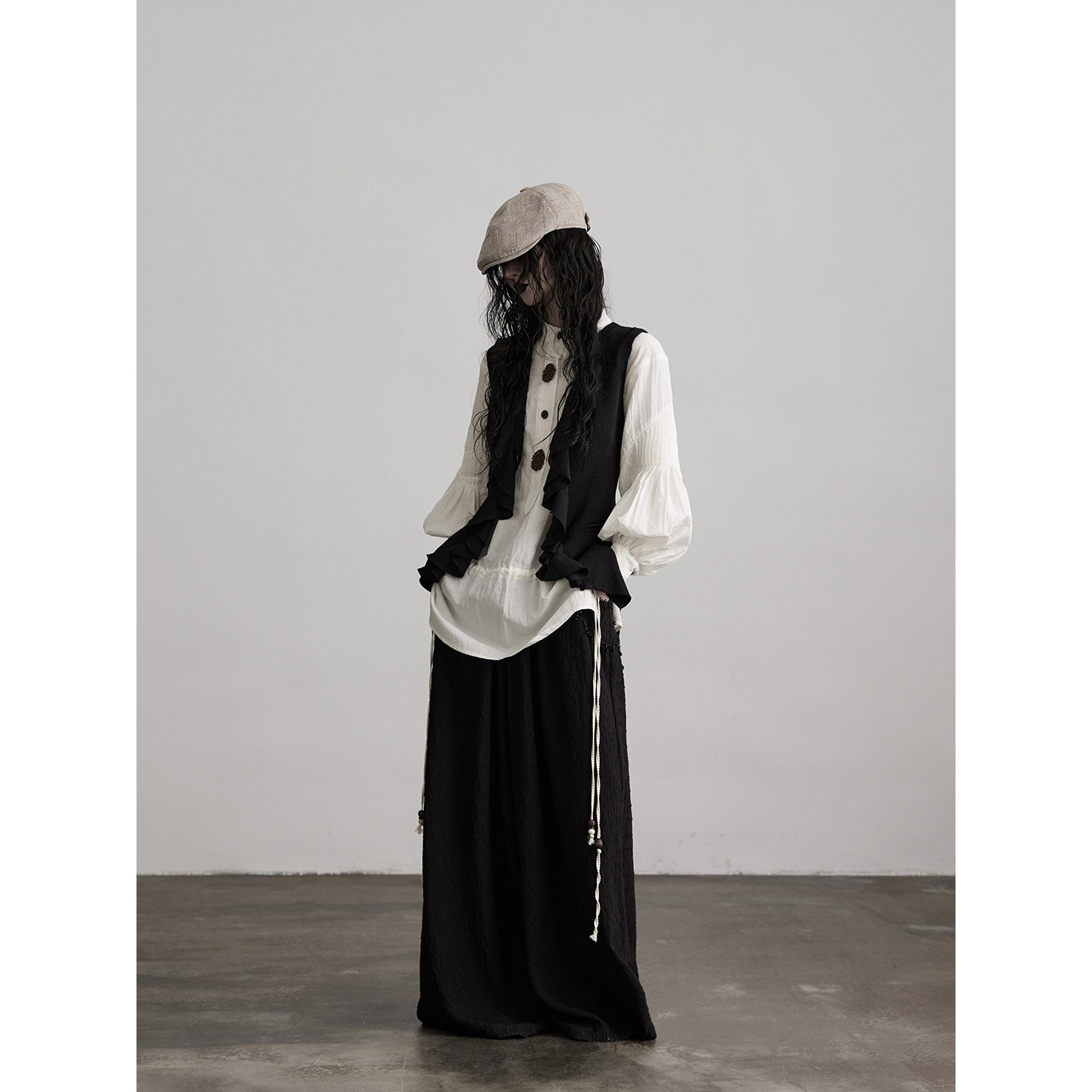 INDULGE Republic of China Scholar Style Multi-layered Patchwork Micro-textured Vest for Women, Sleeveless Jacket/Vest for Autumn