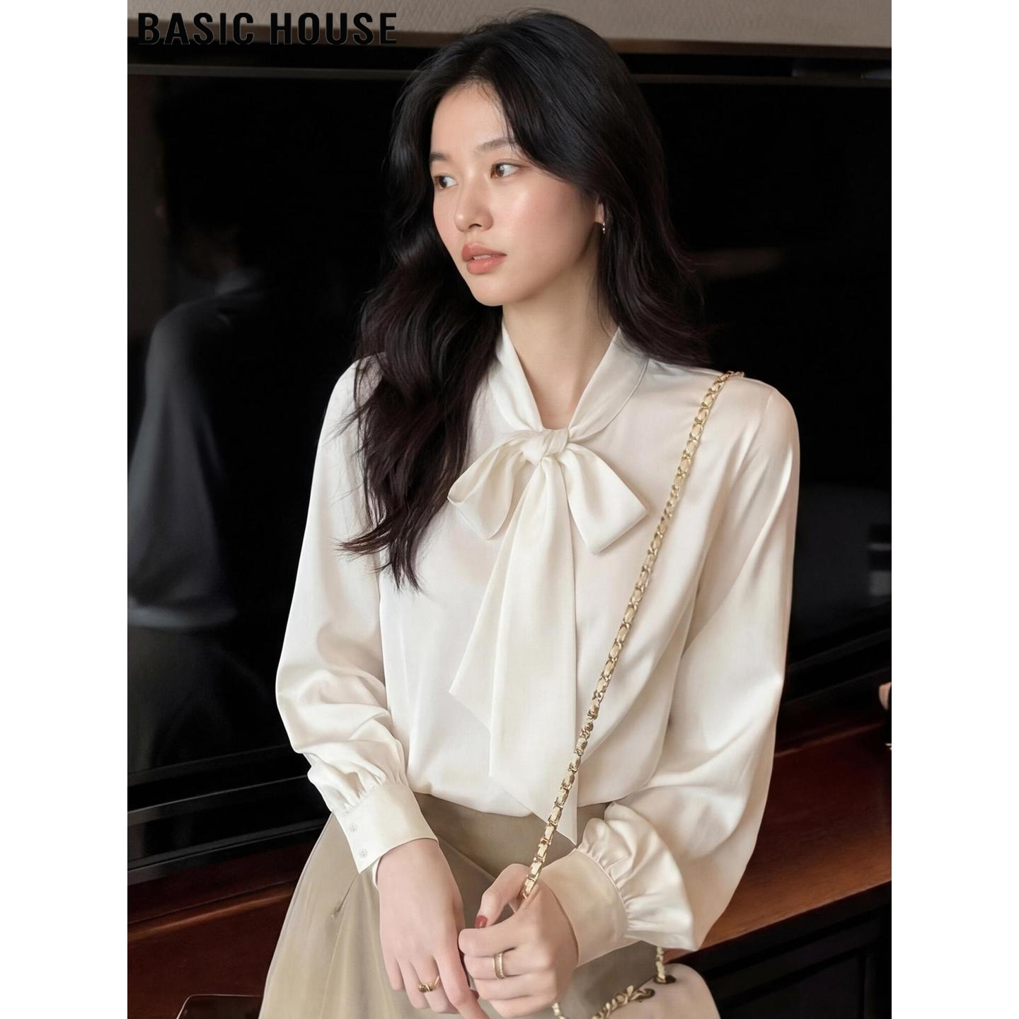Basic House French-style white bow tie-front blouse for women, 2026 autumn design top.