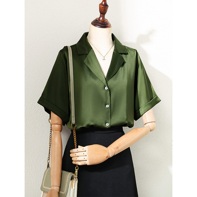 French-style short-sleeved blouse for commuting, new summer style, suit collar, loose fit, slimming, versatile, simple satin shirt.