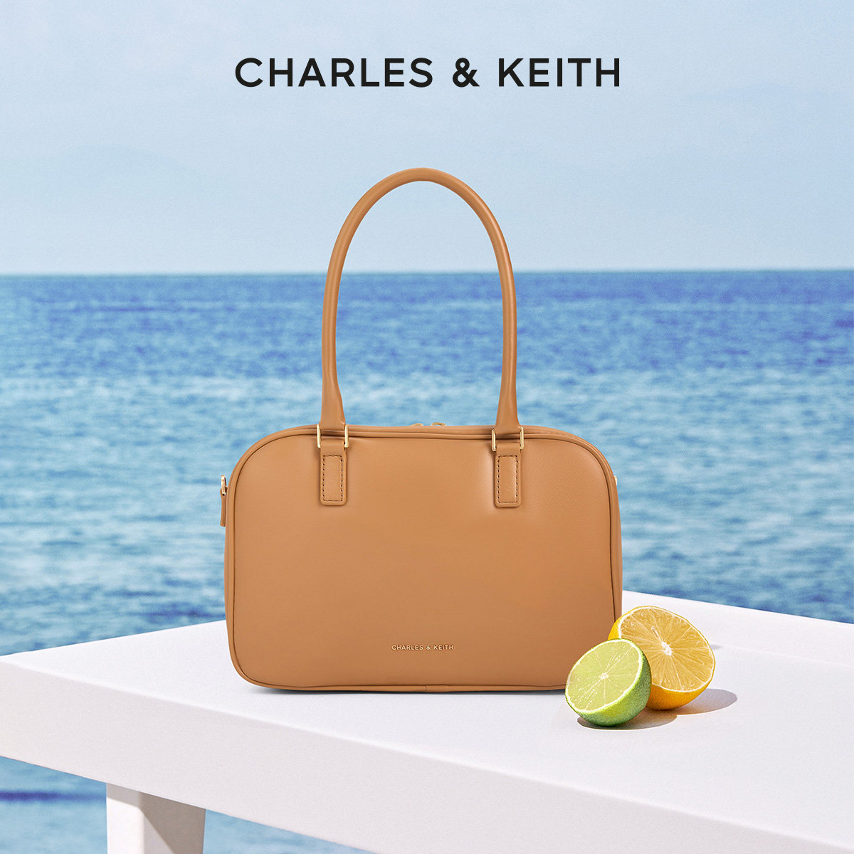 【Скидка】 Женская сумка CHARLES&KEITH CK2-30271398 с широким плечевым ремнем, Бостонская сумка-мессенджер