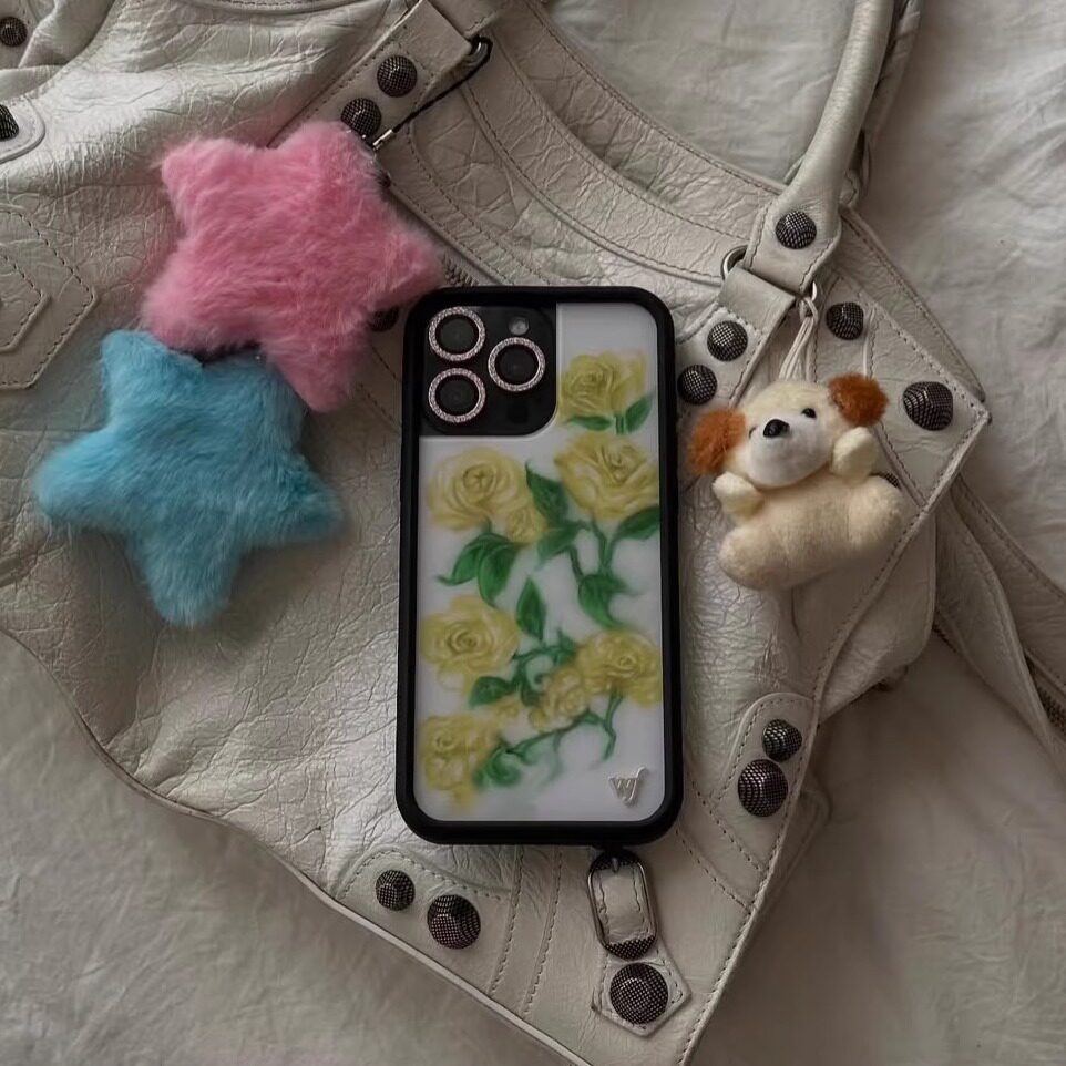 Wildflower Retro White Rose Case for Apple iPhone 16 Pro, iPhone 15/14/13/12/Pro/Max/Plus, Drop-Proof, Party-Style, European and American Fashion WF Hard Case
