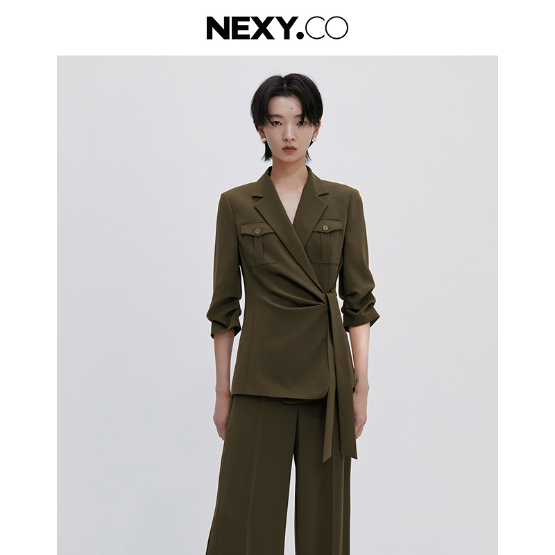Три куртки NEXY, костюмы CO, торговые центры, летний темперамент Naiko, тот же стиль, новая модная повседневная одежда 2025