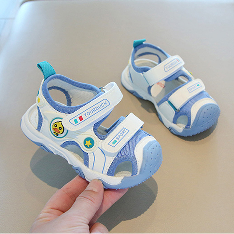 Детские сандалии Little yellow duck/ дышащие босоножки Baotou anti-collision, новинка 2025 года, летняя функциональная обувь на мягкой нескользящей подошве для младенцев и маленьких детей