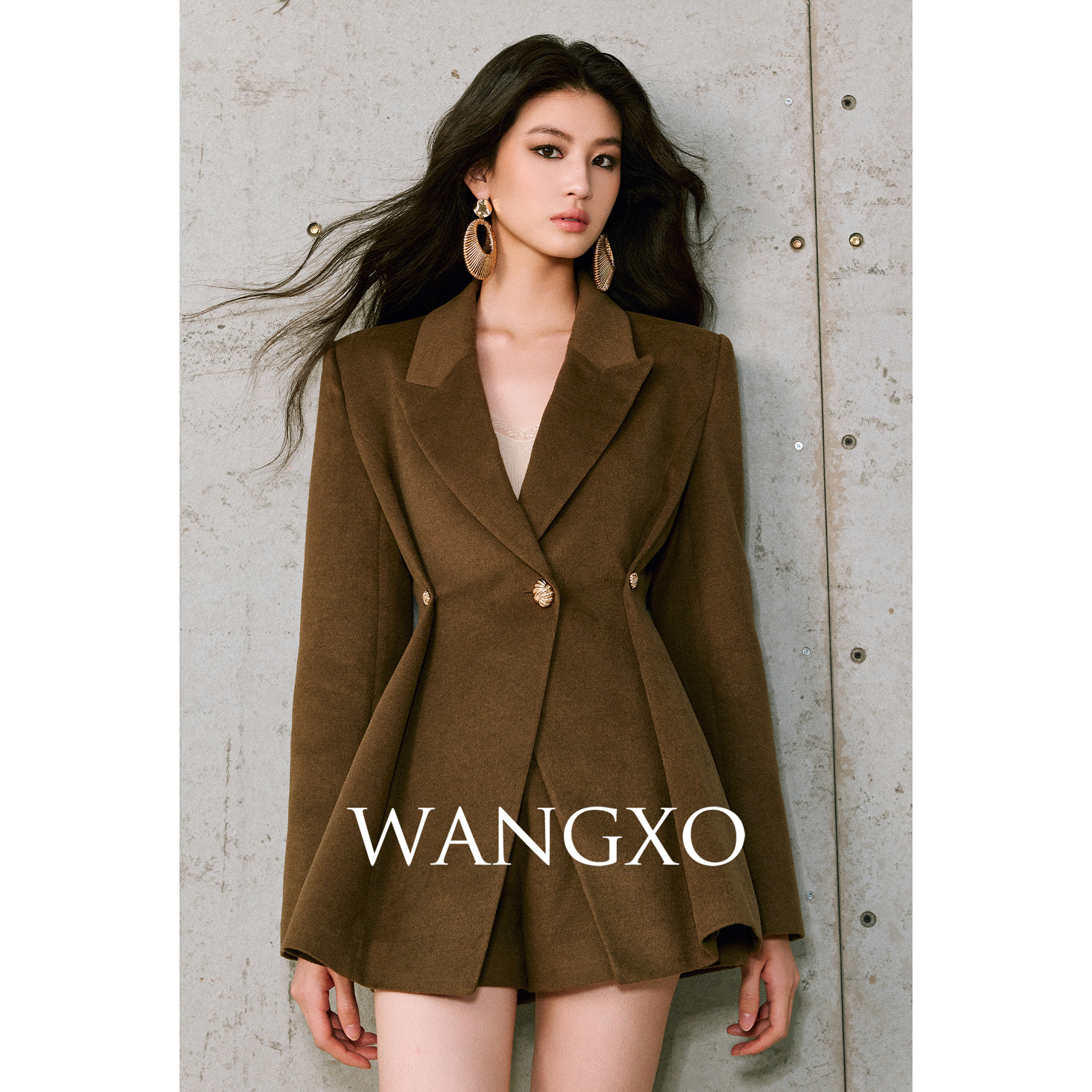 WANGXO｜Жакет и укороченные брюки из хлопка с бантиком ручной работы, переплетенные с натуральным мохером и шерстью.