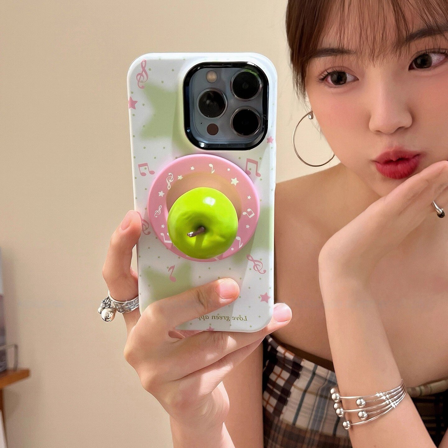 Fruit shell polka dot 3D green apple phone case for iPhone 17 Pro Max, magnetic stand, new 16 Pro, 15 Plus/14, fresh and cute apple, 13/12, drop-proof 11 protective case