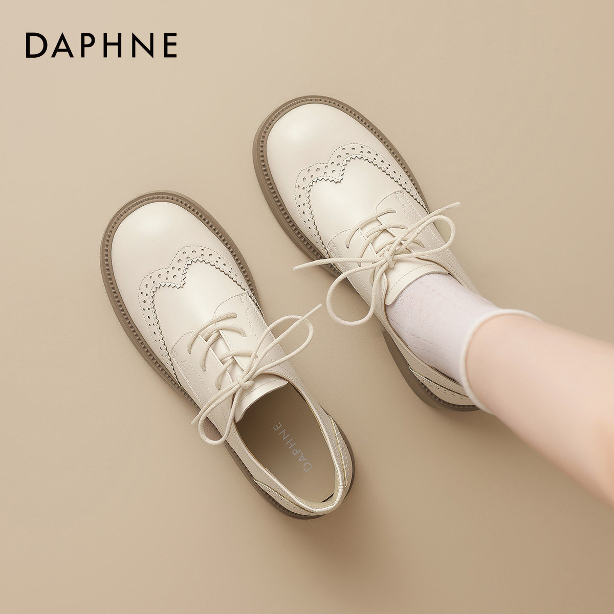 Женские лоферы Daphne white; новинка 2026 года; тонкие туфли на низком каблуке из воловьей кожи; осенние маленькие кожаные туфли на плоской подошве в британском стиле