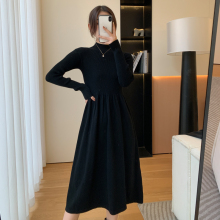 French Lemondtajoes round necked black knitted skirt with slimming bottom pleated skirt and large hem sweater dress