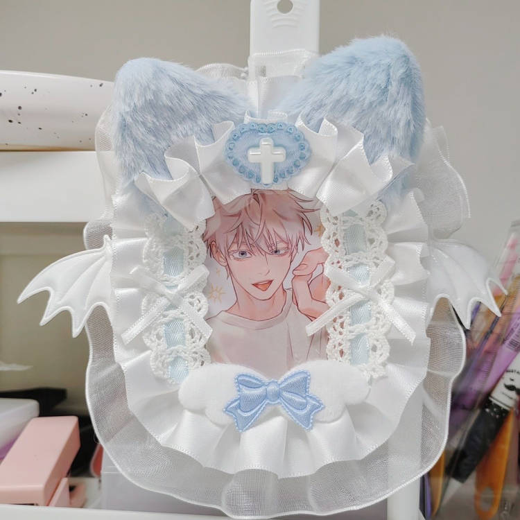 High-quality plush schoolgirl protective case with lace trim, perfect for fans of celebrities.