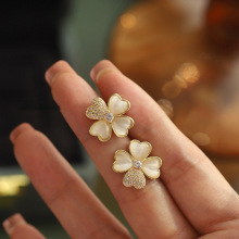 S925 Silver Needle Autumn/Winter Clover Earrings, Female Minority Design, High Grade and Elegant Style Earrings, New 2023