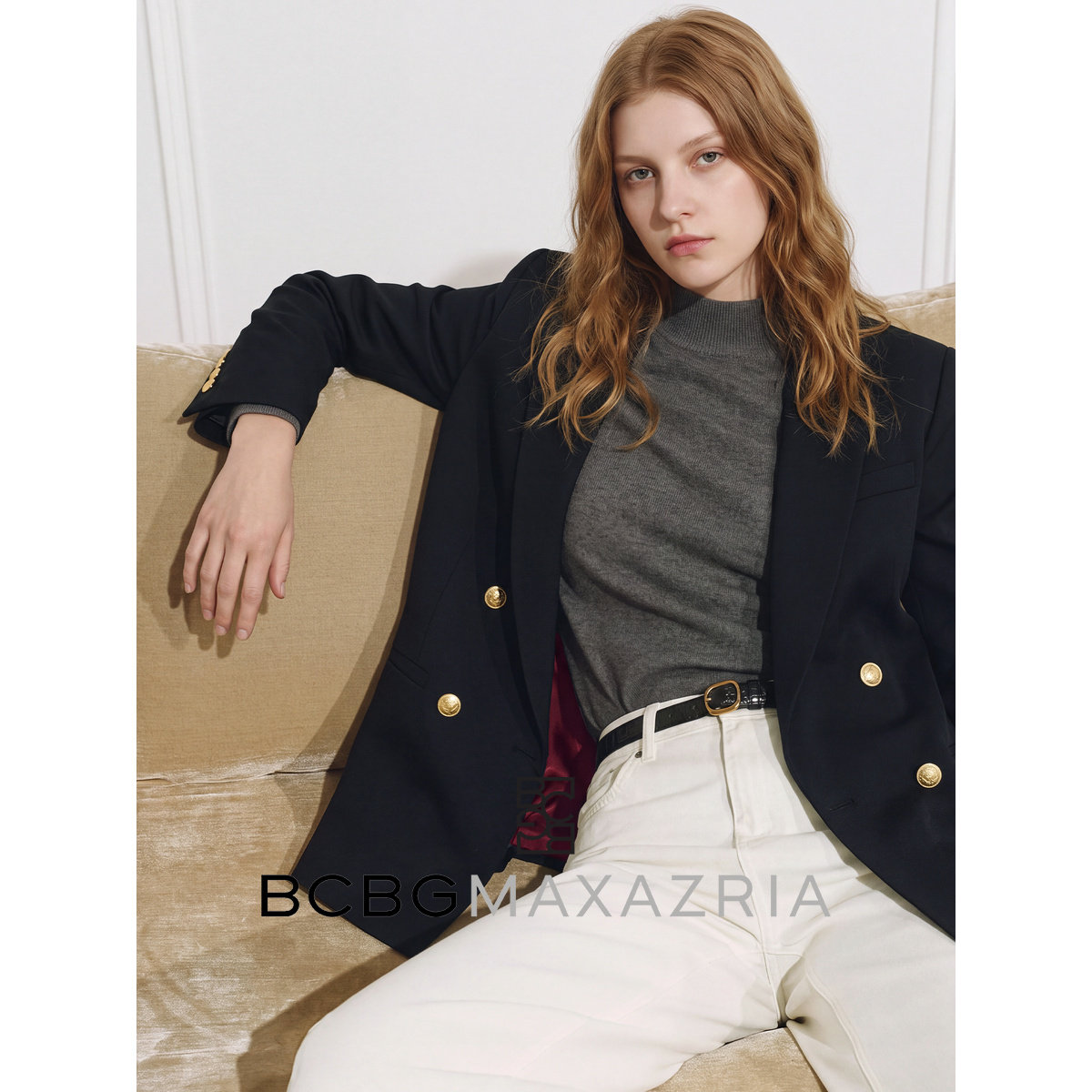 BCBG, стиль old money, черный пиджак с лацканами на одно плечо, женский осенний костюм высокого класса 2026, топ для пригородных поездок