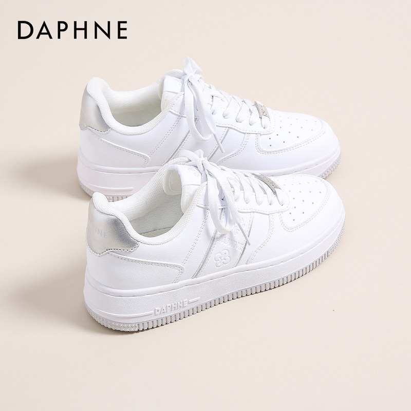 Взрывные белые туфли Daphne's; женская новинка весны 2026 года; универсальные повседневные кроссовки на толстой подошве; спортивная обувь для тренировок на мягкой подошве