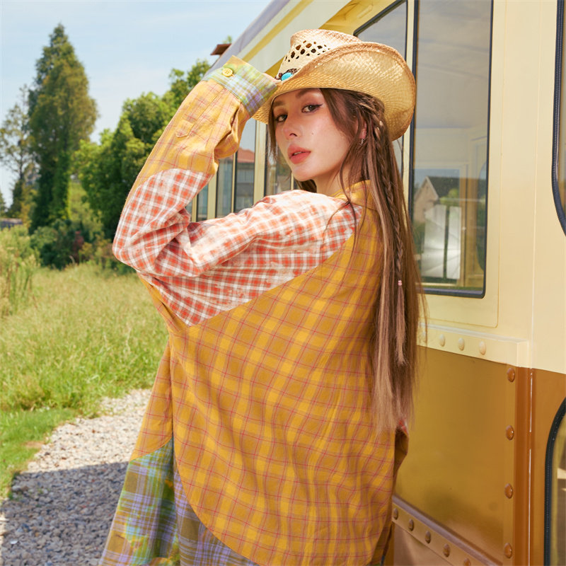CLOUDSEASON Berlin Chronicle Plaid Shirt Women's Top, Petite Style, 2026 Early Autumn Outerwear Shirt