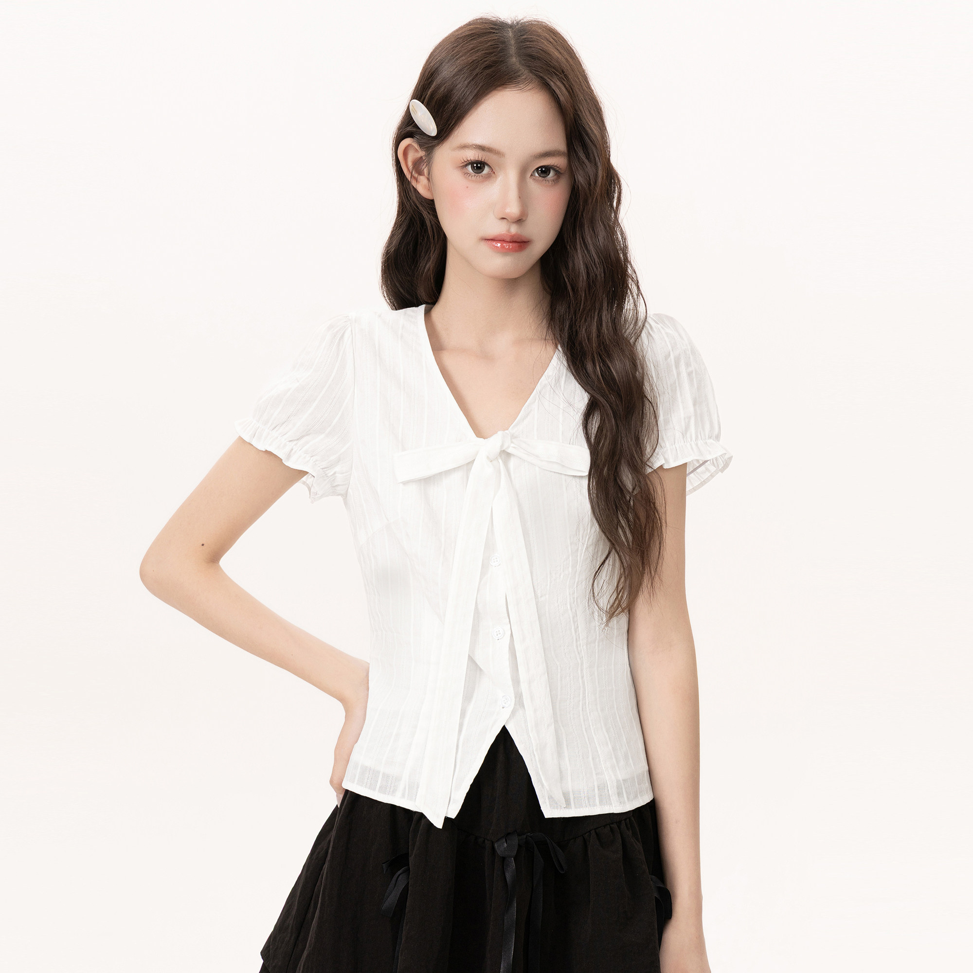 White V-neck short-sleeved shirt for women, summer 2026, French style puff sleeves, bow tie, waist-cinching top, short style.