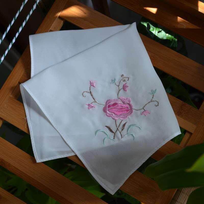 Traditional Chinese style handkerchiefs, women's silk embroidered handkerchiefs, thin embroidered handkerchiefs for annual meetings, students, opera...