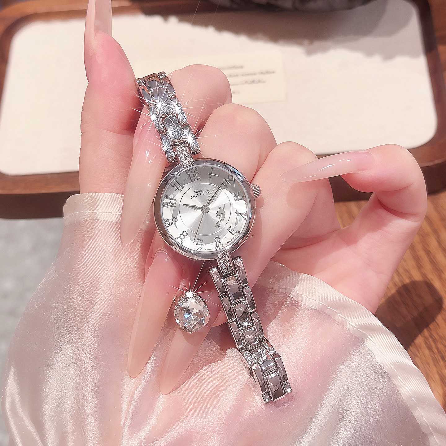 Disney Watch ladies женские часы 2026 года, новые легкие роскошные нишевые женские часы высокого класса, подарок подругам на день рождения