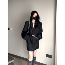 Hepburn style long sleeved waist slimming black dress for women in spring 2024, elegant and high-end short skirt, suit dress