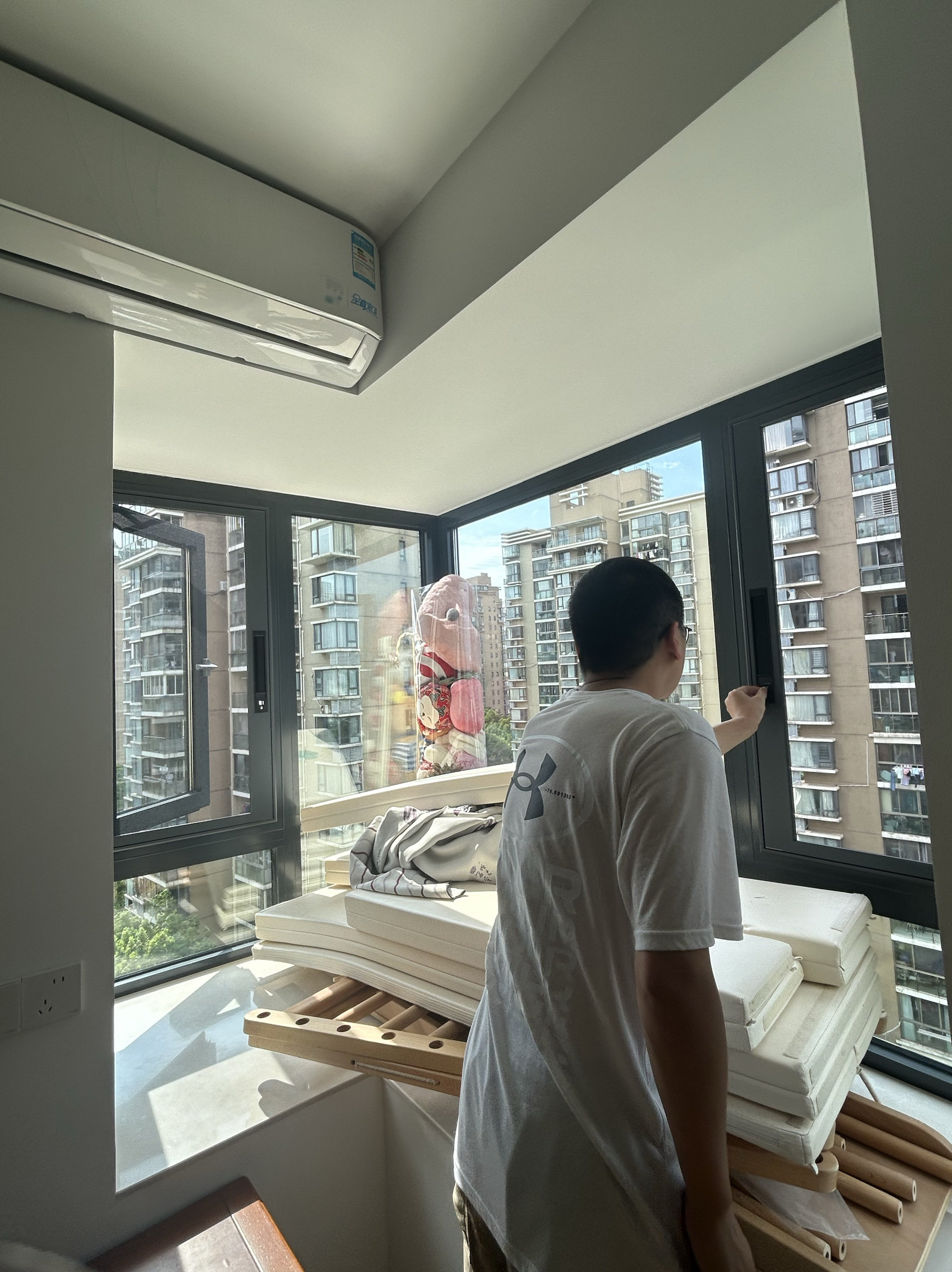 Guangya, интегрировано 110 системных оконных экранов