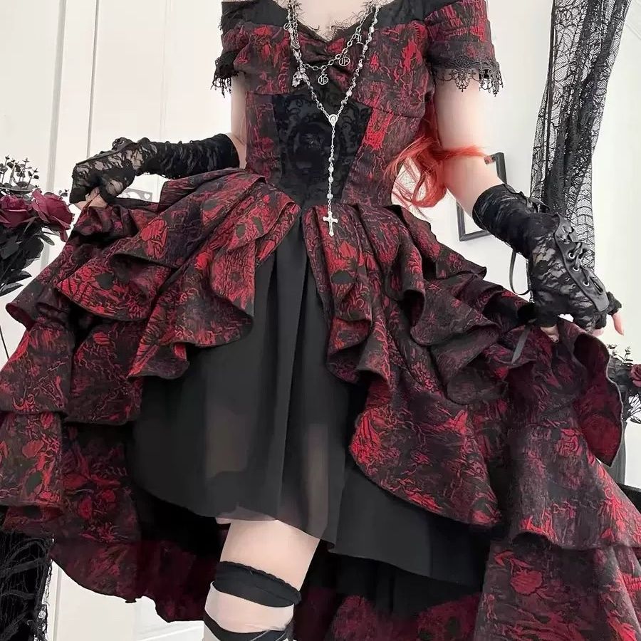 Reissue version ~ Dark Gothic Lolita heavy-duty black and red jacquard off-shoulder courtly wavy puffy dress