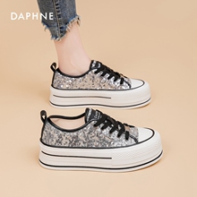 Daphne's 2024 Spring/Summer New Bright Faced niche Board Shoes, Fashionable and Versatile Thick Sole, Increased Breathability, Canvas Shoes, Popular for Women