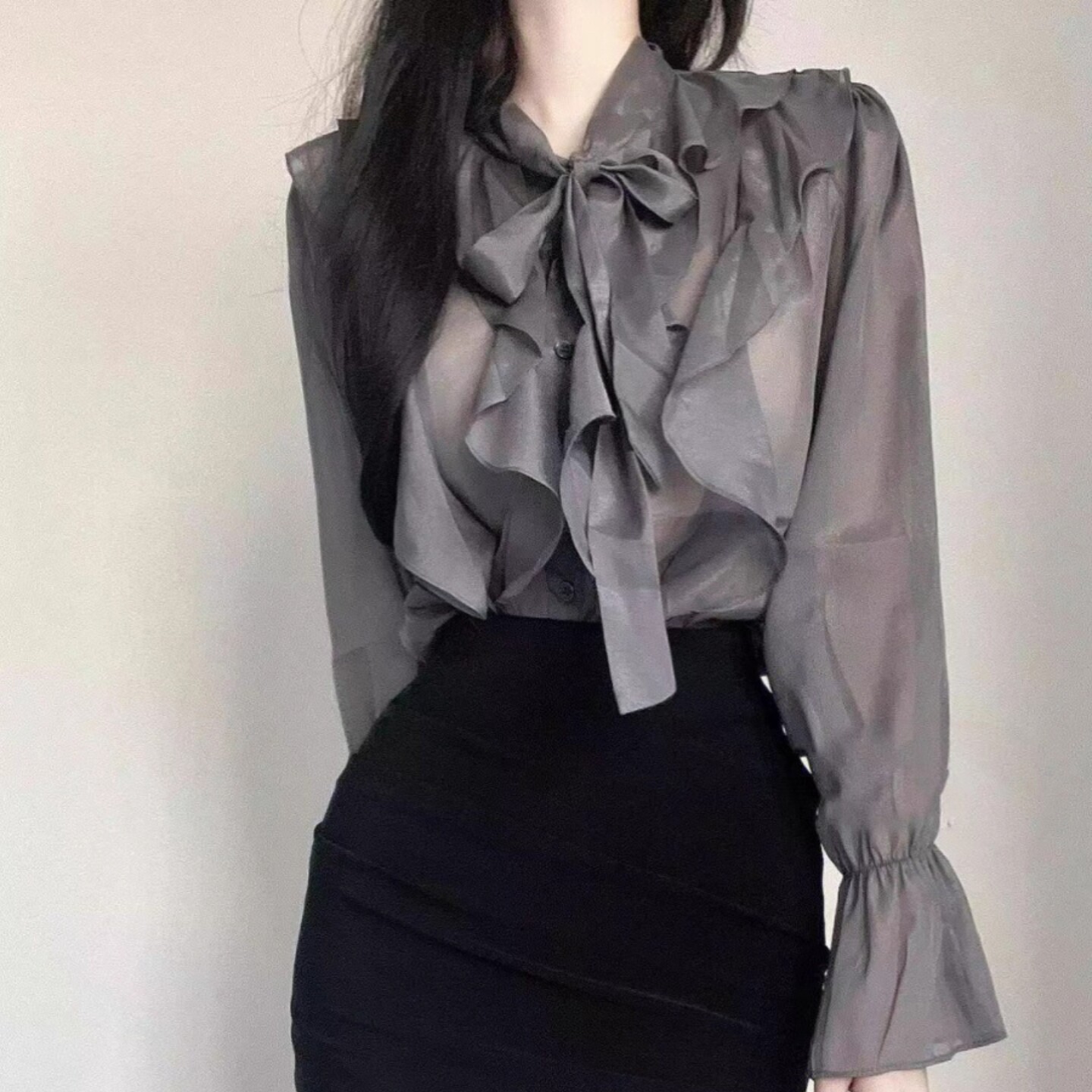 French style grey bow tie blouse for women, new autumn 2026 style, long-sleeved V-neck ruffled bell sleeve blouse