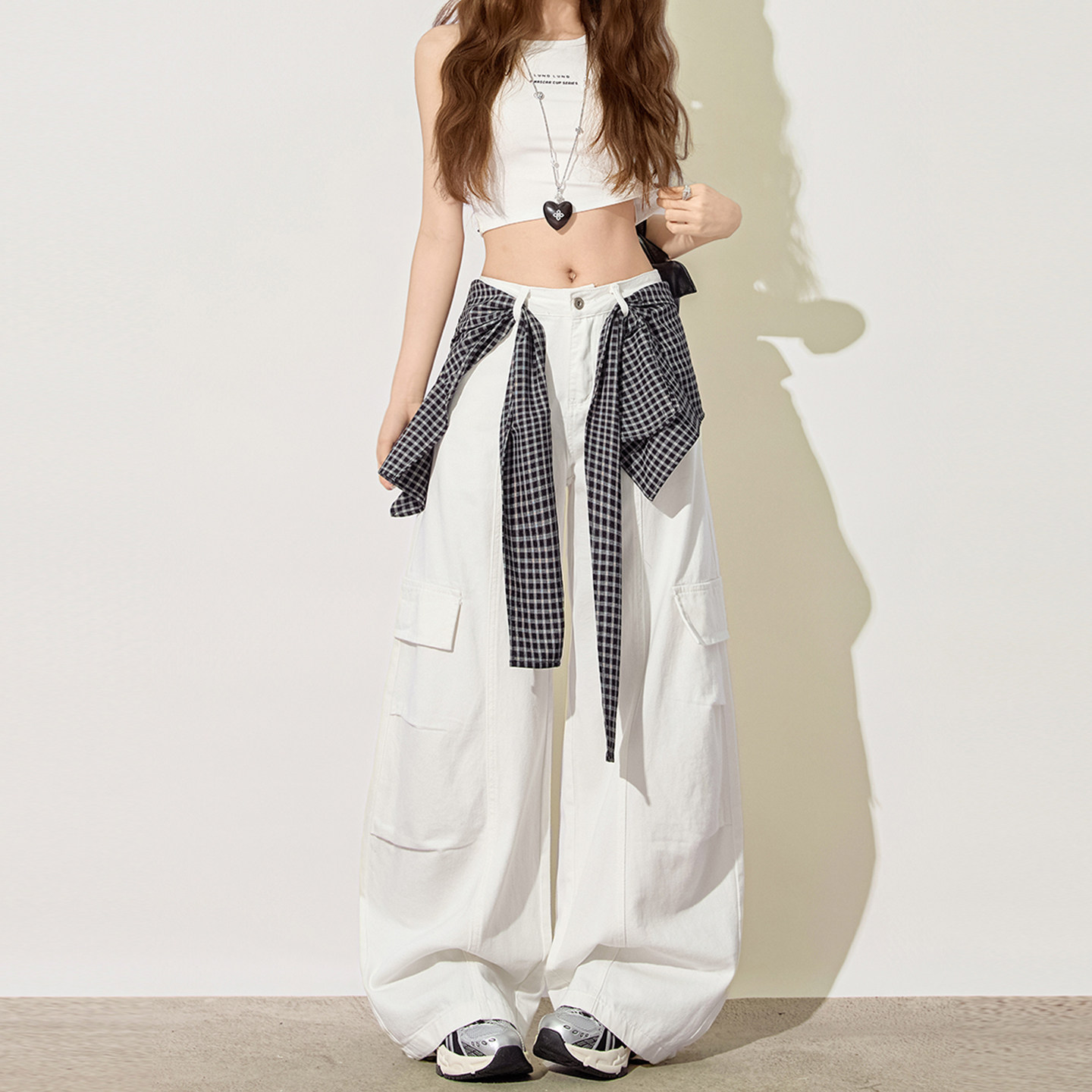 Detachable two-way plaid cargo jeans for women, summer thin and slimming white wide-leg casual curved pants