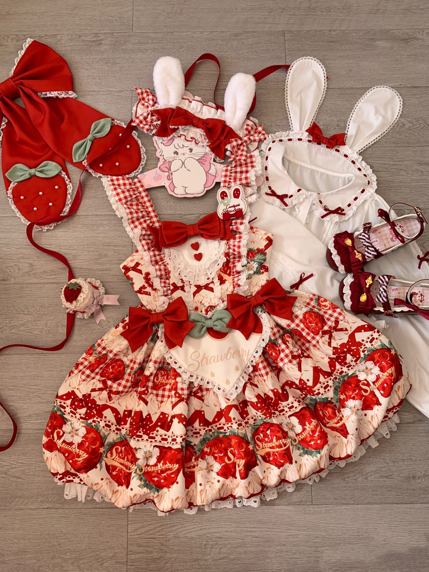Strawberry print sweet Lolita dress JSK Lolita suspender sweet princess dress for older children autumn set