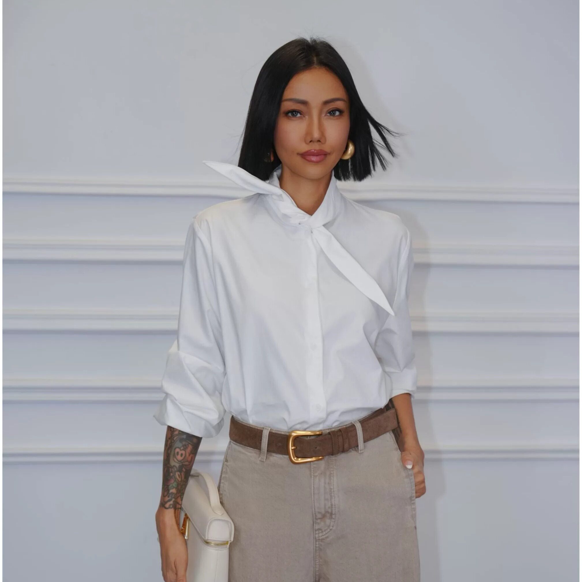 C.L'Audacieuse Women's Autumn Commuter-Style Elegant Long-Sleeved Shirt with Bow Tie - Simple Top