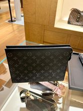 Купить мужскую сумку LV Louis Vuitton Voyage Black Ladge сумку для мытья цветов, молнию, сумку для рук среднего размера m61692