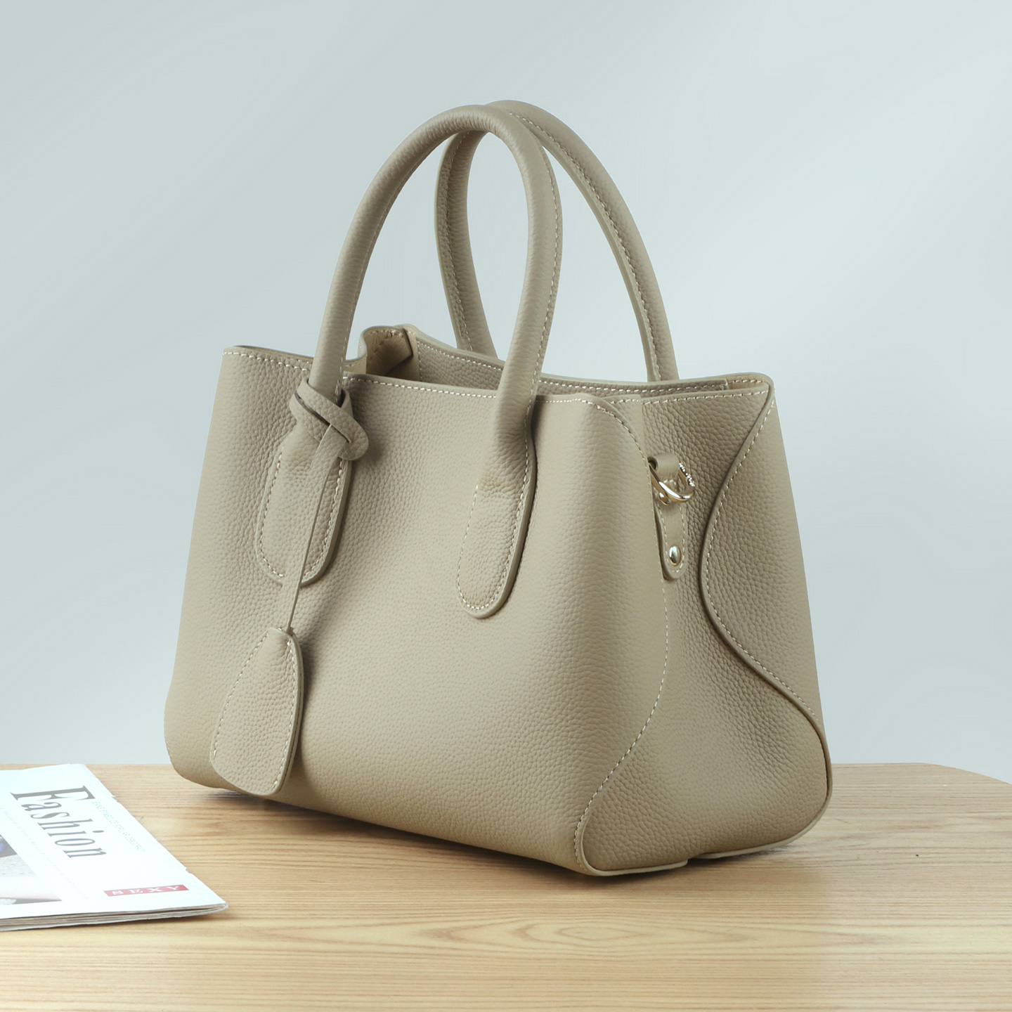 Сумка женская 2025 новая модная атмосферная кожаная женская сумка летняя большая вместительная сумка-мессенджер из воловьей кожи для мамы