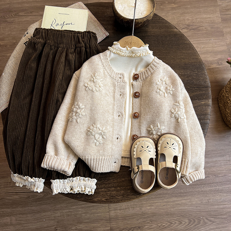 Костюмы для девочек, новинка 2025 года, осенняя детская одежда, свитера для девочек, куртки, одежда для маленьких девочек, весенние и осенние модели в западном стиле