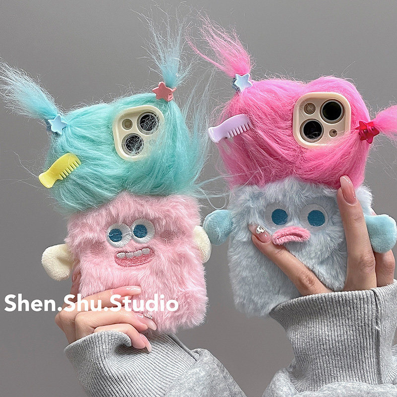 This is the same little monster phone case for iPhone 15 Pro, iPhone 14 Pro Max, and OnePlus 14 Plus (16 braids), plush design, and cute OnePlus Ace3 Pro/2V. It's also popular on Xiaohongshu (Little Red Book).
