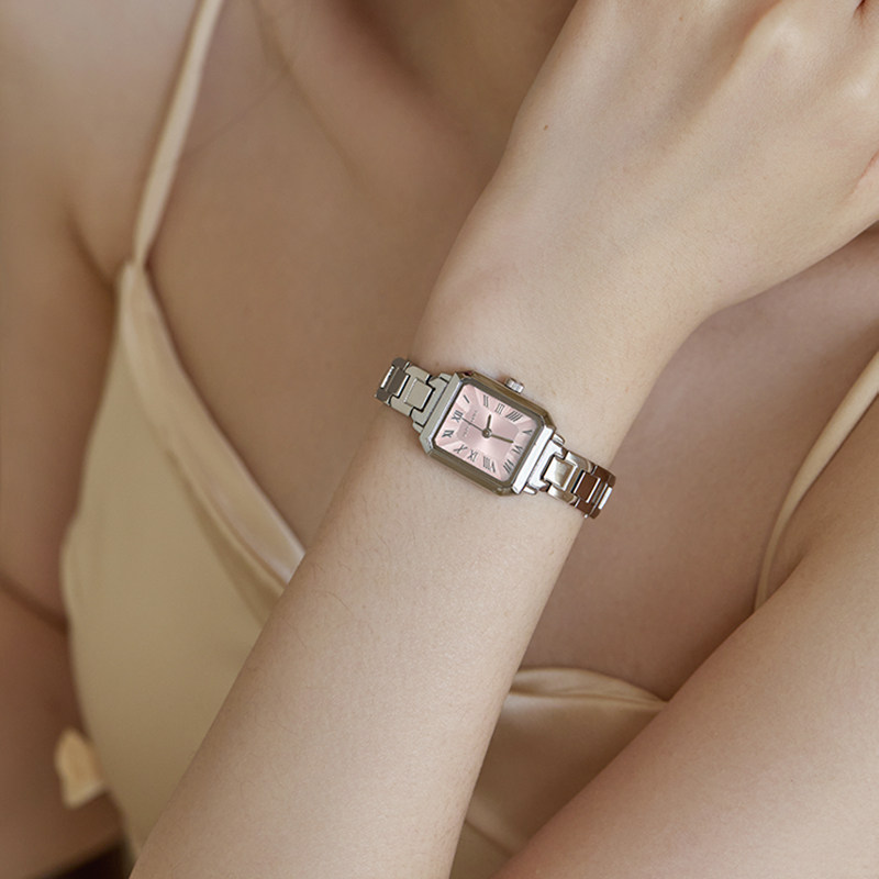 Sugar cube watch женские 2026 новые аутентичные женские студенческие легкие роскошные часы нишевого бренда простой темперамент римские водонепроницаемые часы