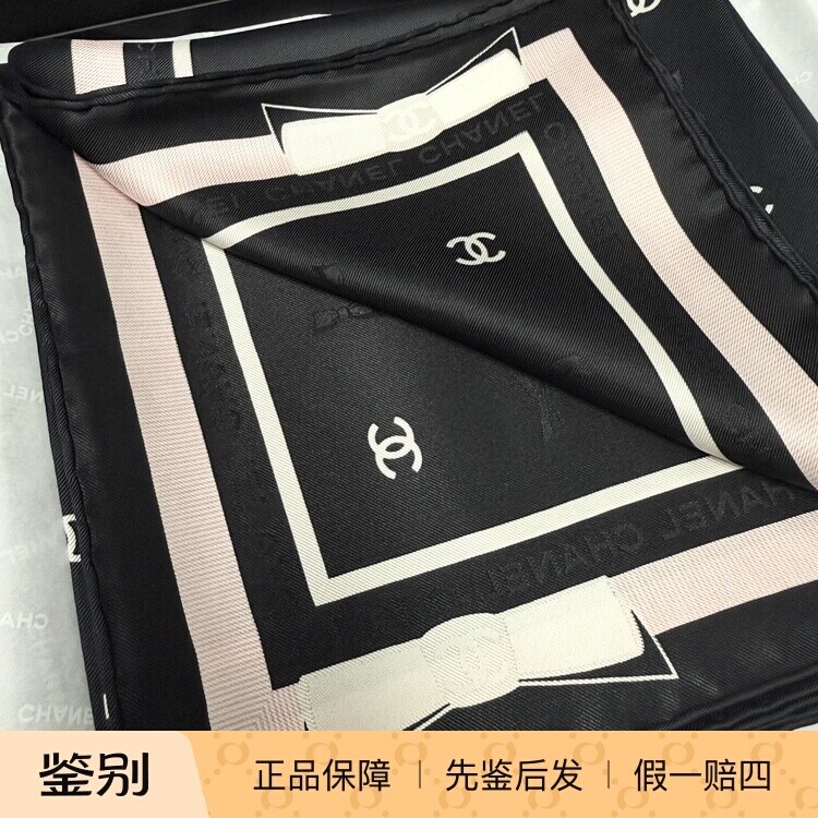 Chanel Chanel 25P весенне-летний черный с двойным принтом логотипа, бархатный шелковый шарф-шаль с бантом, женский
