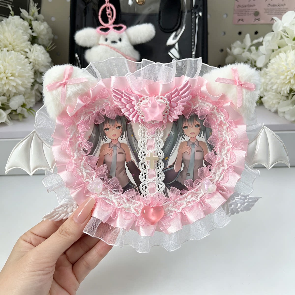 Double-card slot card holder with heart-shaped angel wings, lace trim, bow pendant, anime-style ita-bag decoration.