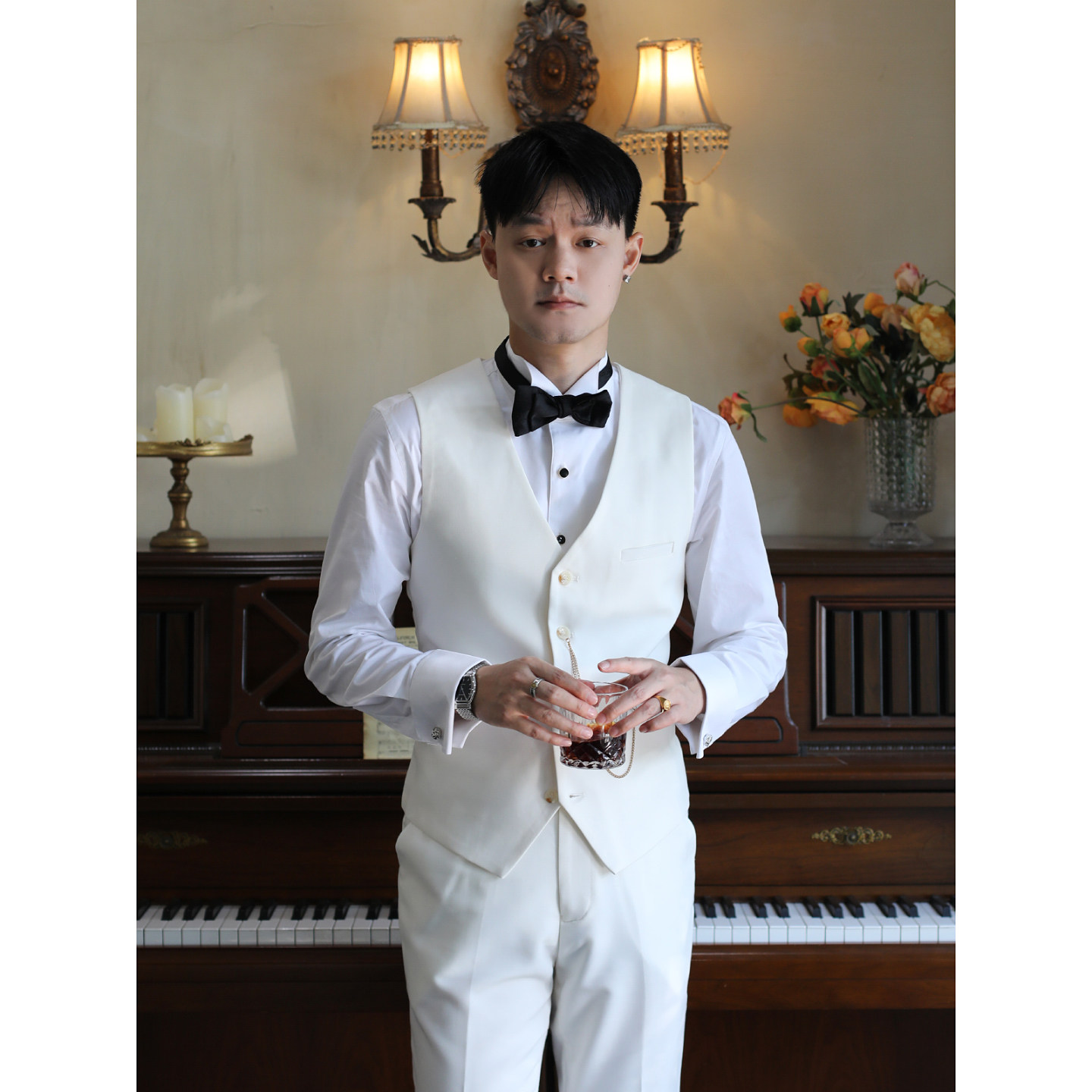 Базовый костюм в британском стиле new style Lang wedding, однобортный белоснежный деловой повседневный приталенный жилет с V-образным вырезом