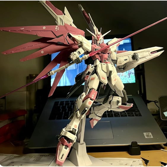 Точечная модель big class attack Freedom HG Красная Ересь Единорог Новорожденный Бесплатная сборка Zhiyi Toy Mecha