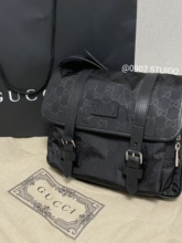 GUCCI/古驰尼龙满logo邮差包