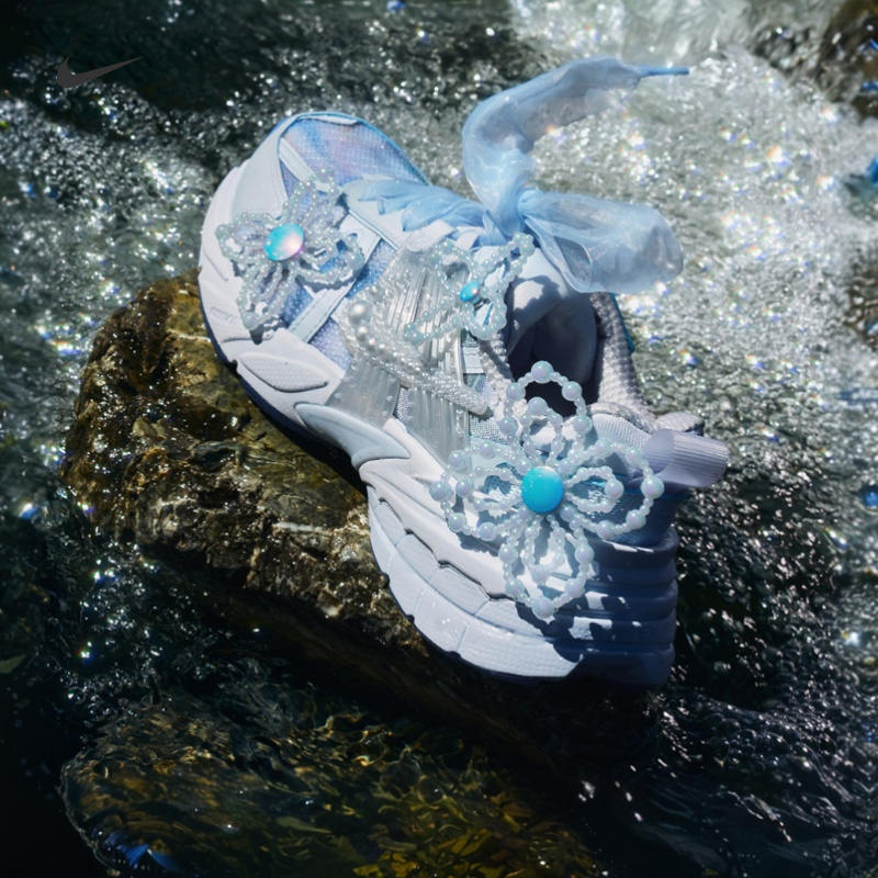 Совместная серия Nike и SUSAN FANG Li WANDA VANDA - одинаковые спортивные кроссовки NIKE V2K IB7426