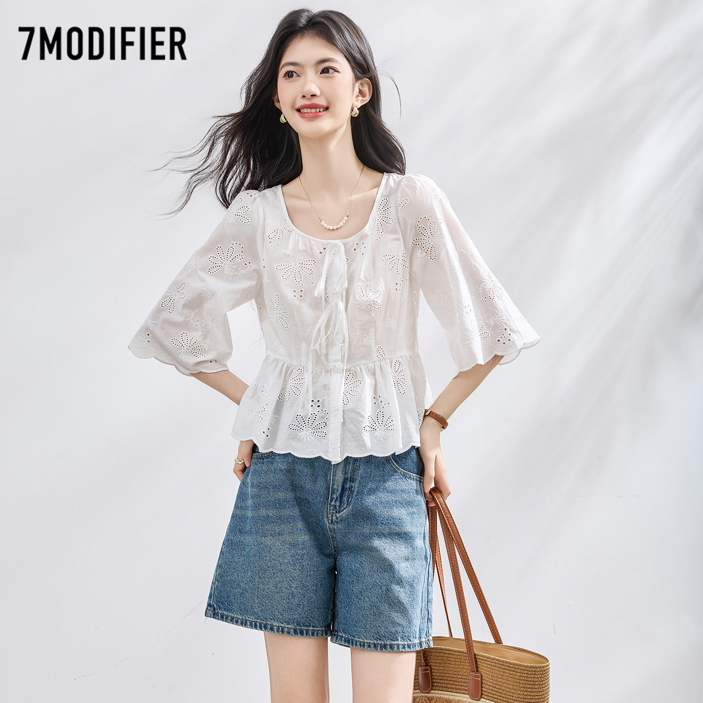 La Chapelle 7M 2026 Summer Heavy-Duty Hollow-Out Square Neck Slimming Shirt with Bow Tie - Versatile Women's Top