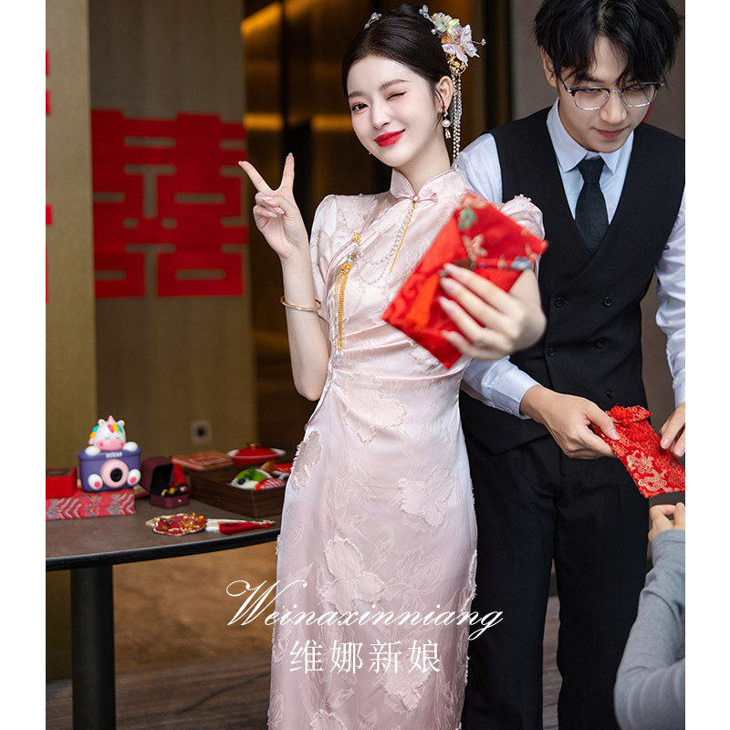 Маленькое вечернее платье Cheongsam женское 2025 новый стиль новое китайское розовое платье для помолвки, которое обычно можно носить с платьем для тостов невесты